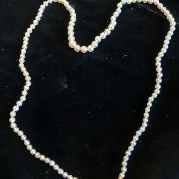 14 K CLASP AUTHENTIC CULTURED PEARL NECKLACE 18” long. - Picture 6 of 17